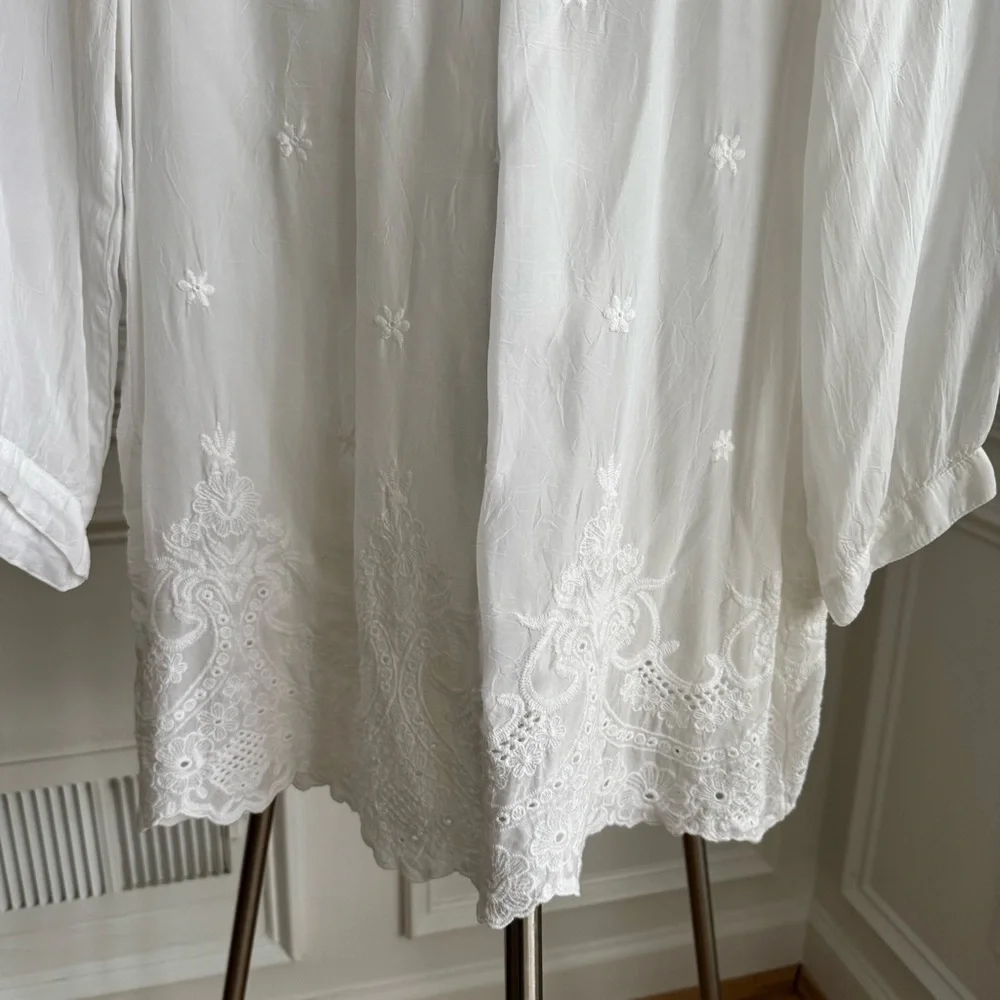 Johnny Was White The Pintuck Vine Embroidered Boho Blouse Tunic Small